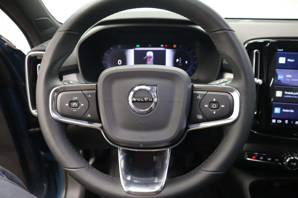 Volvo XC40, image 10