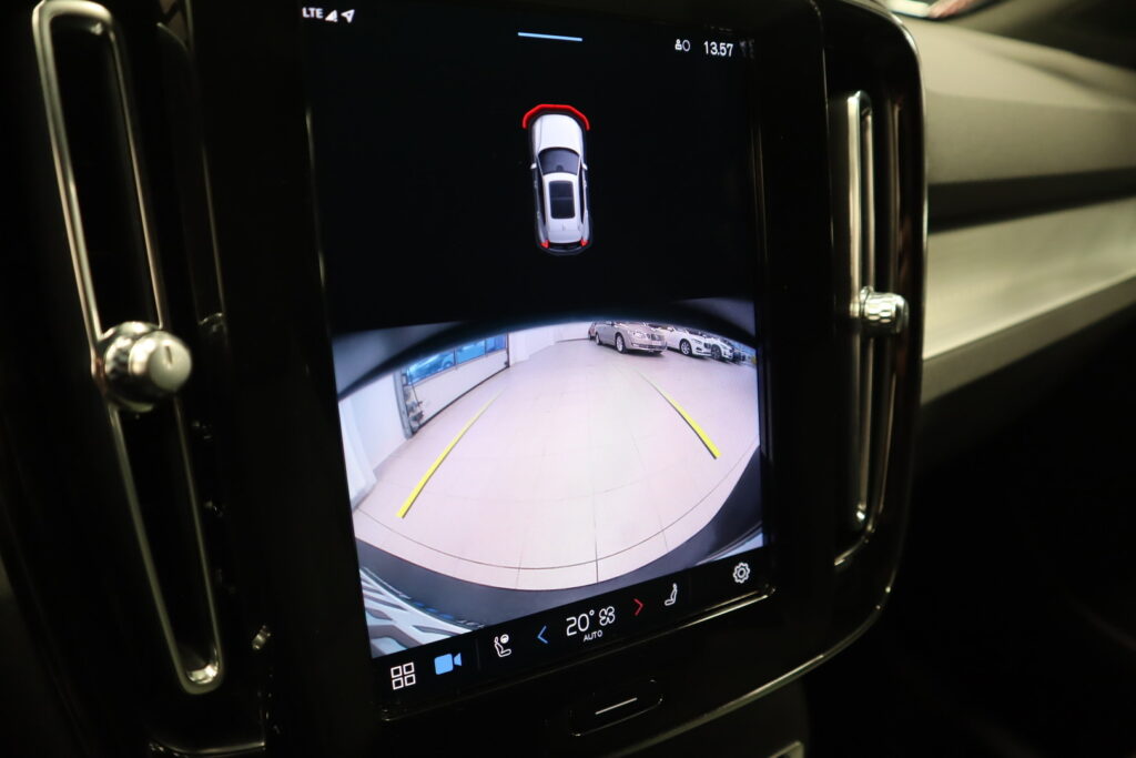 Volvo XC40, image 13