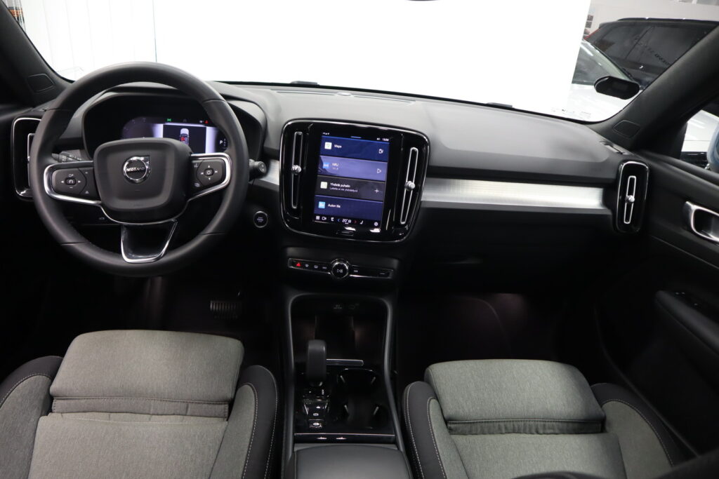 Volvo XC40, image 6