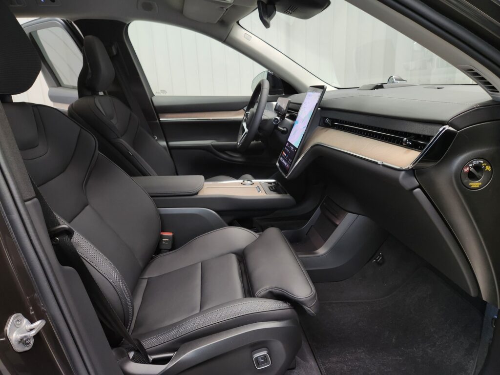 Volvo EX90, image 18