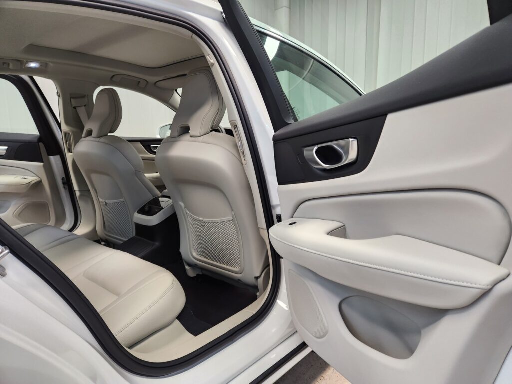 Volvo S60, image 9