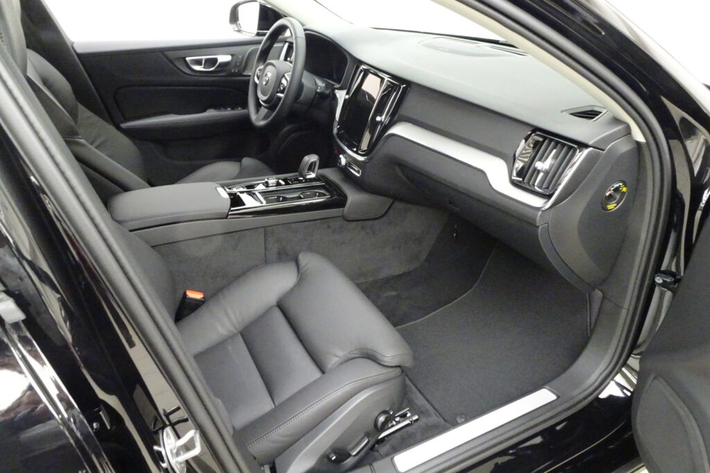 Volvo V60, image 11