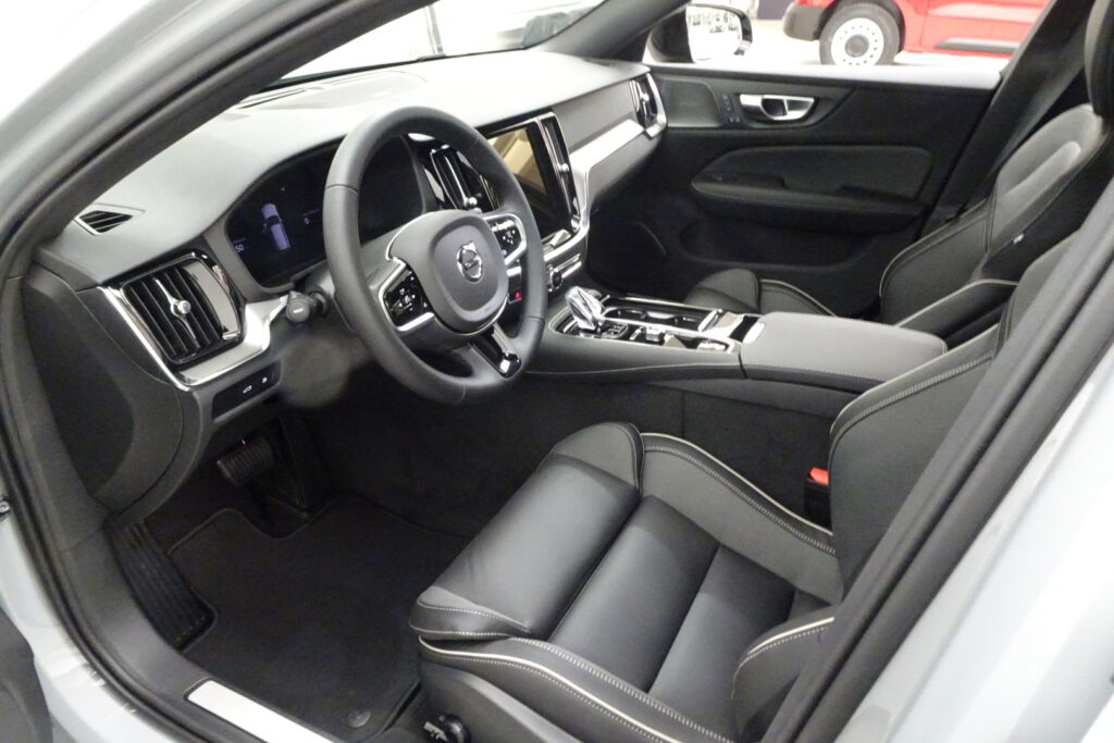 Volvo V60, image 10