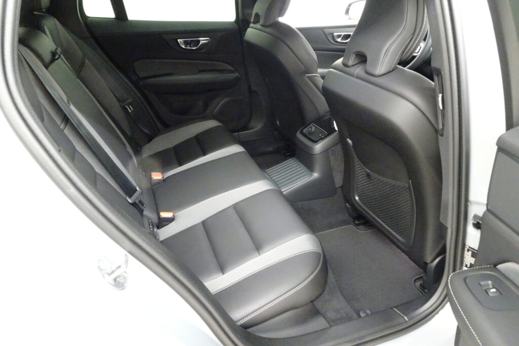 Volvo V60, image 13