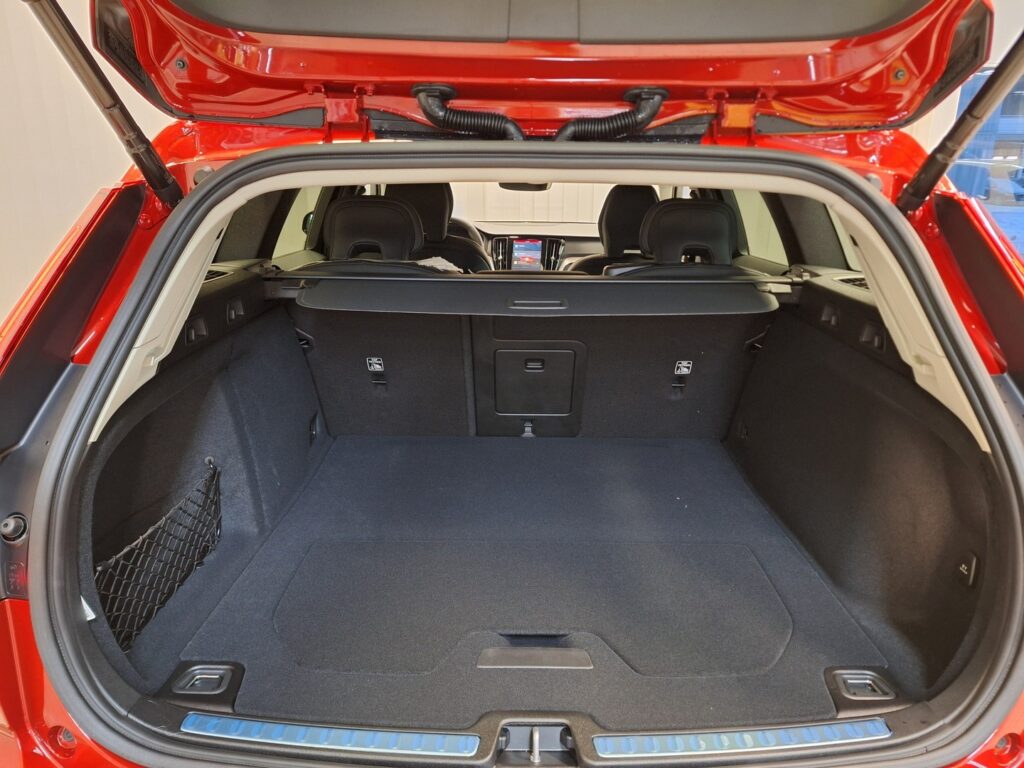 Volvo V60, image 11