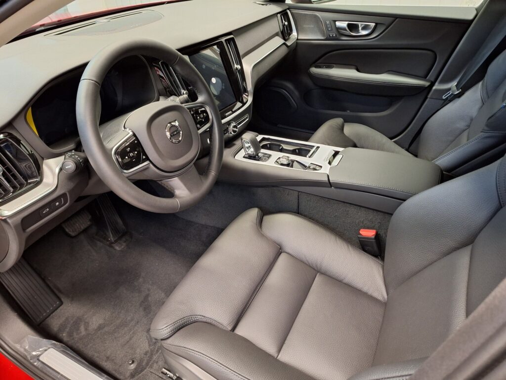 Volvo V60, image 4