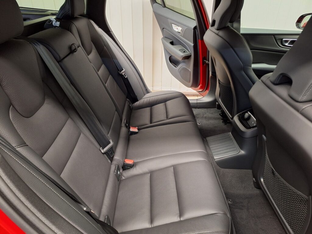 Volvo V60, image 6