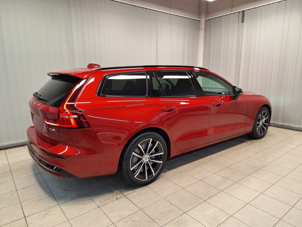 Volvo V60, image 8
