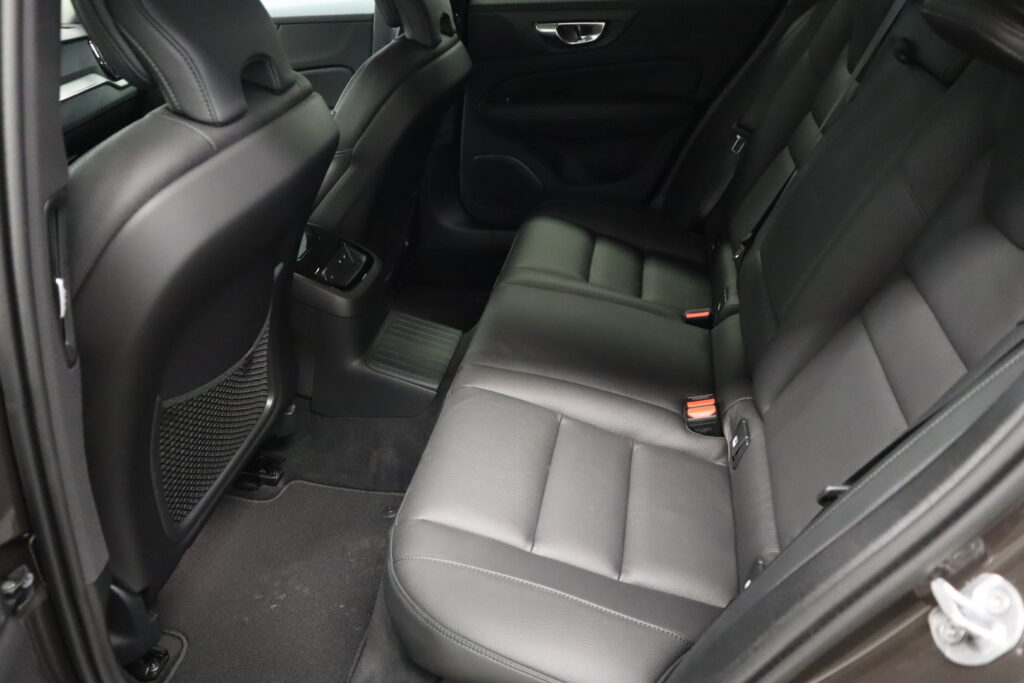 Volvo V60, image 7