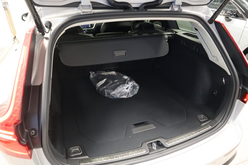 Volvo V60, image 12