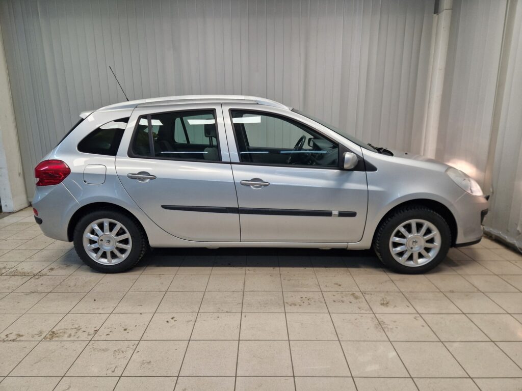 Renault Clio Sport Tourer, image 3