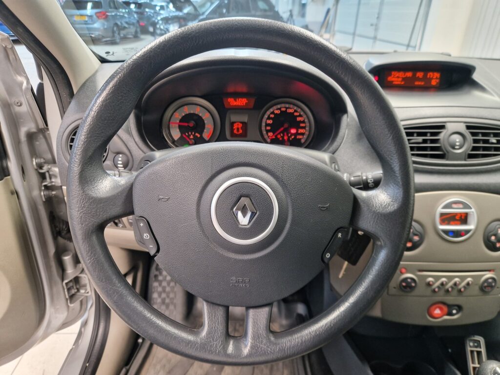 Renault Clio Sport Tourer, image 8