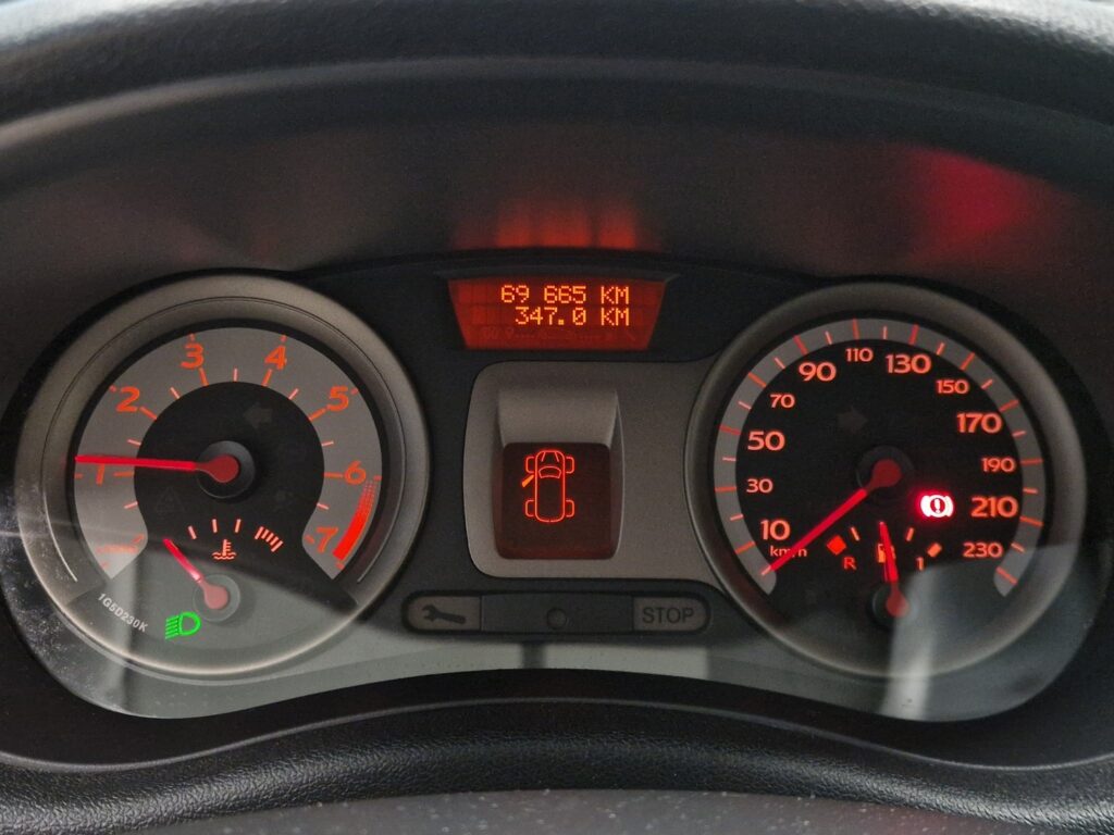 Renault Clio Sport Tourer, image 9
