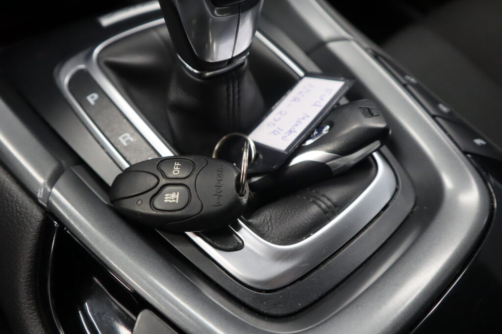 Ford Mondeo, image 14