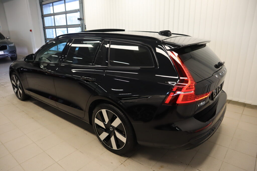 Volvo V60, image 3