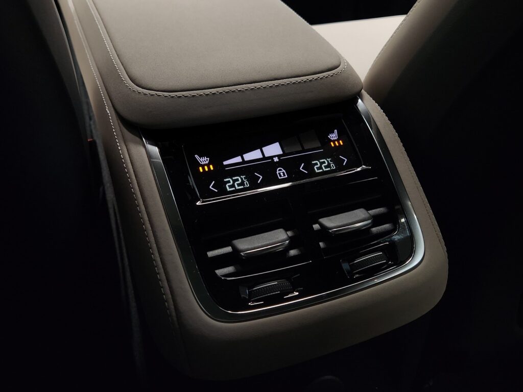 Volvo XC90, image 20