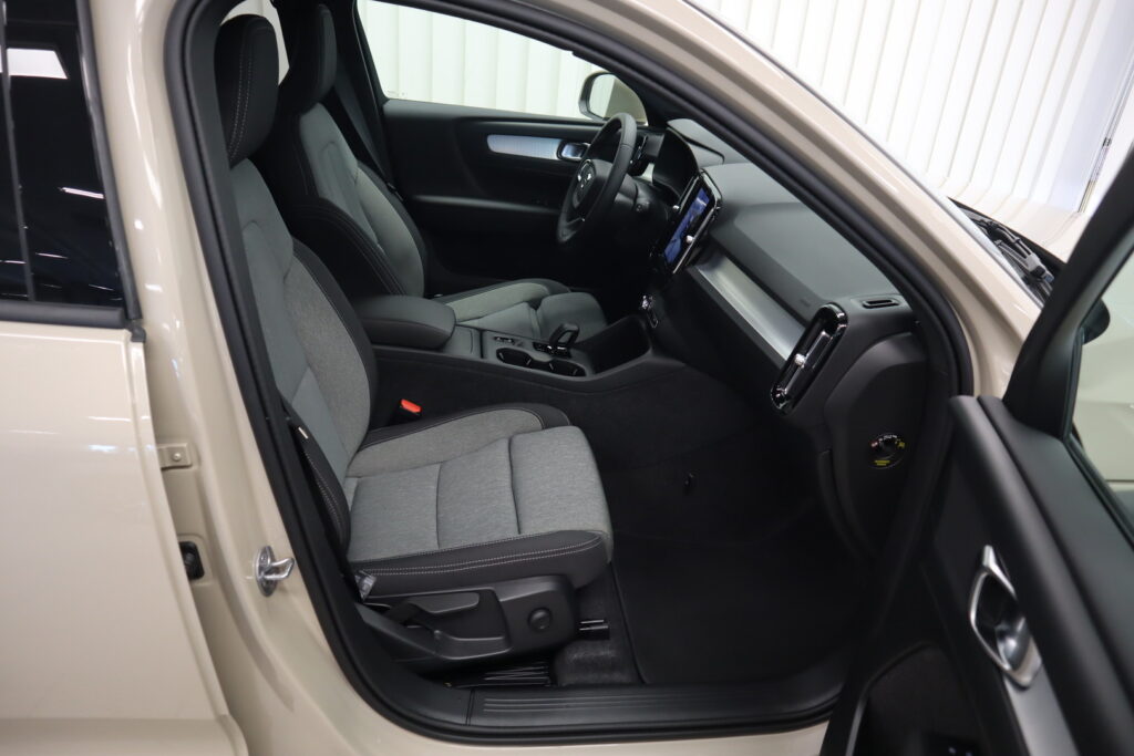 Volvo XC40, image 15