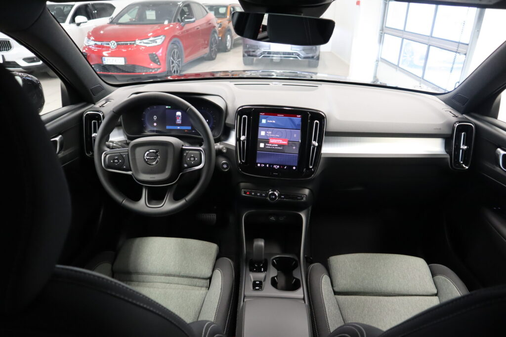 Volvo XC40, image 11