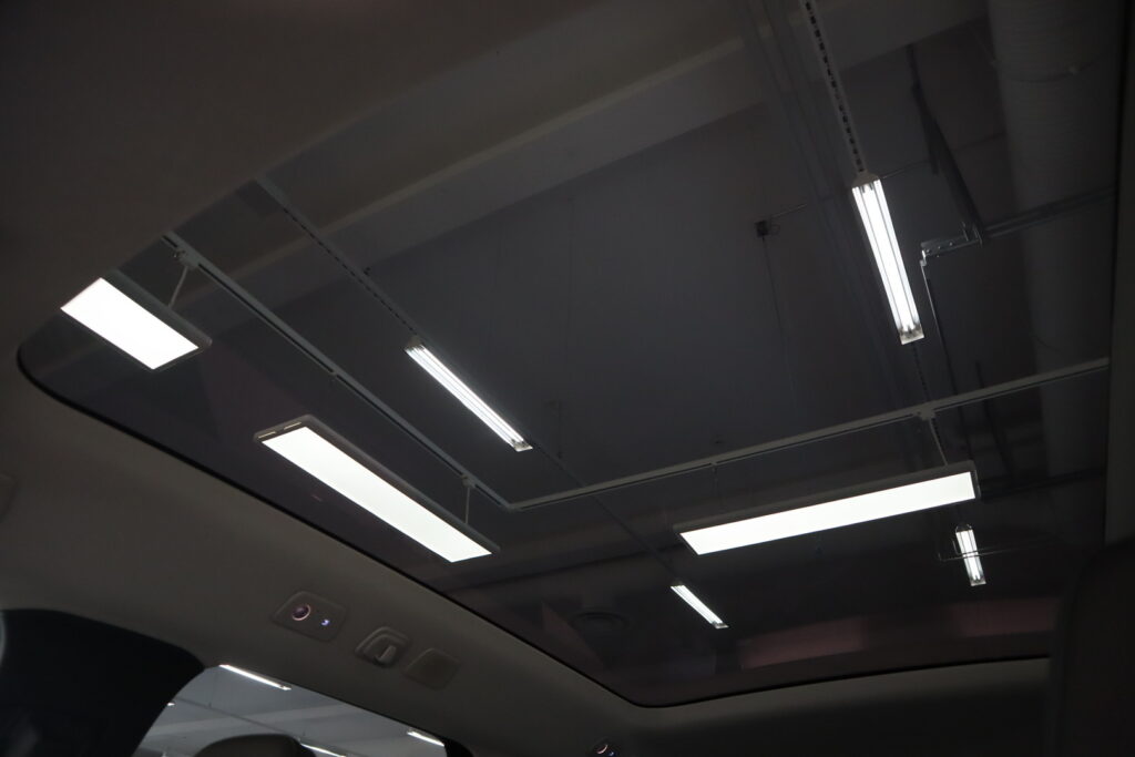 Volvo EX90, image 17