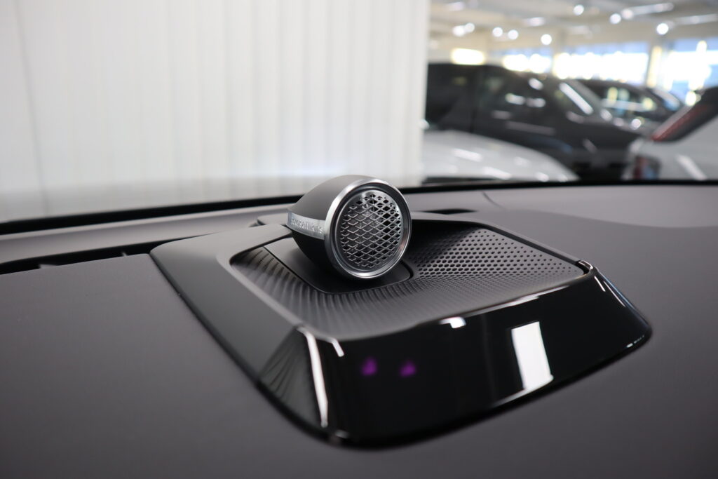 Volvo EX90, image 18