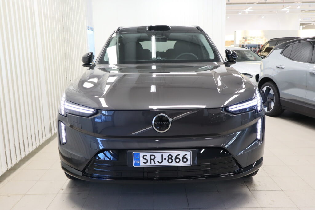 Volvo EX90, image 2