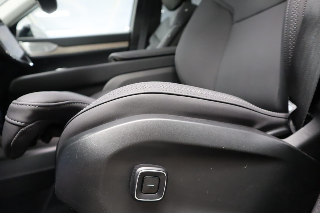 Volvo EX90, image 9