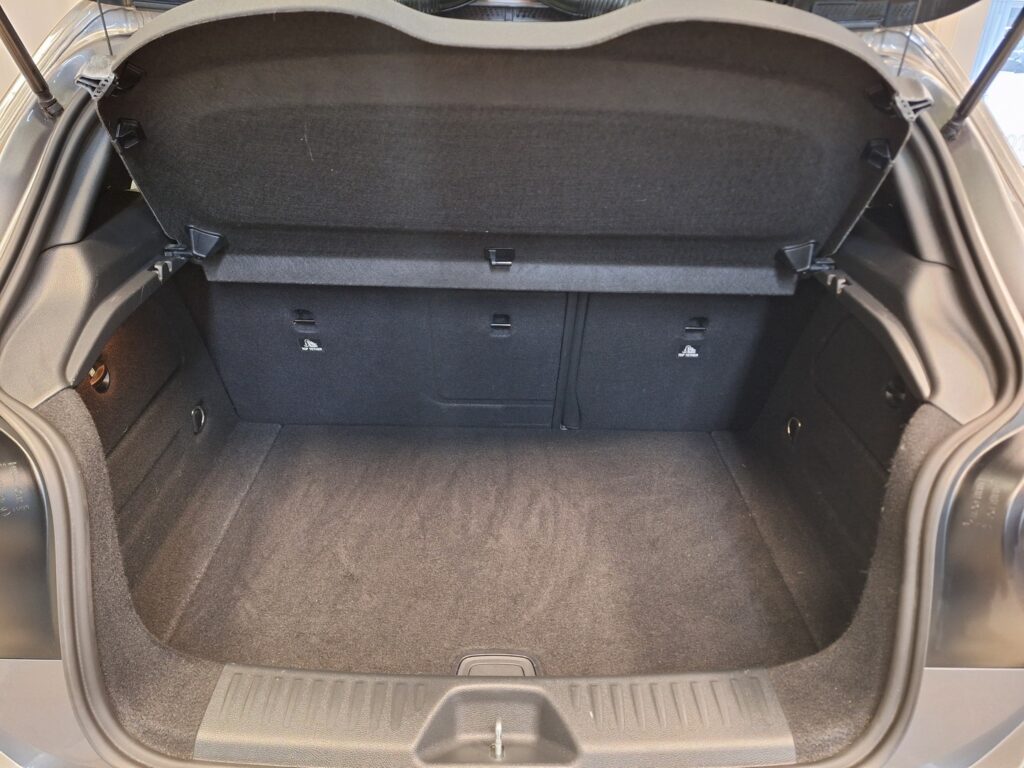 Mercedes-Benz A, image 19