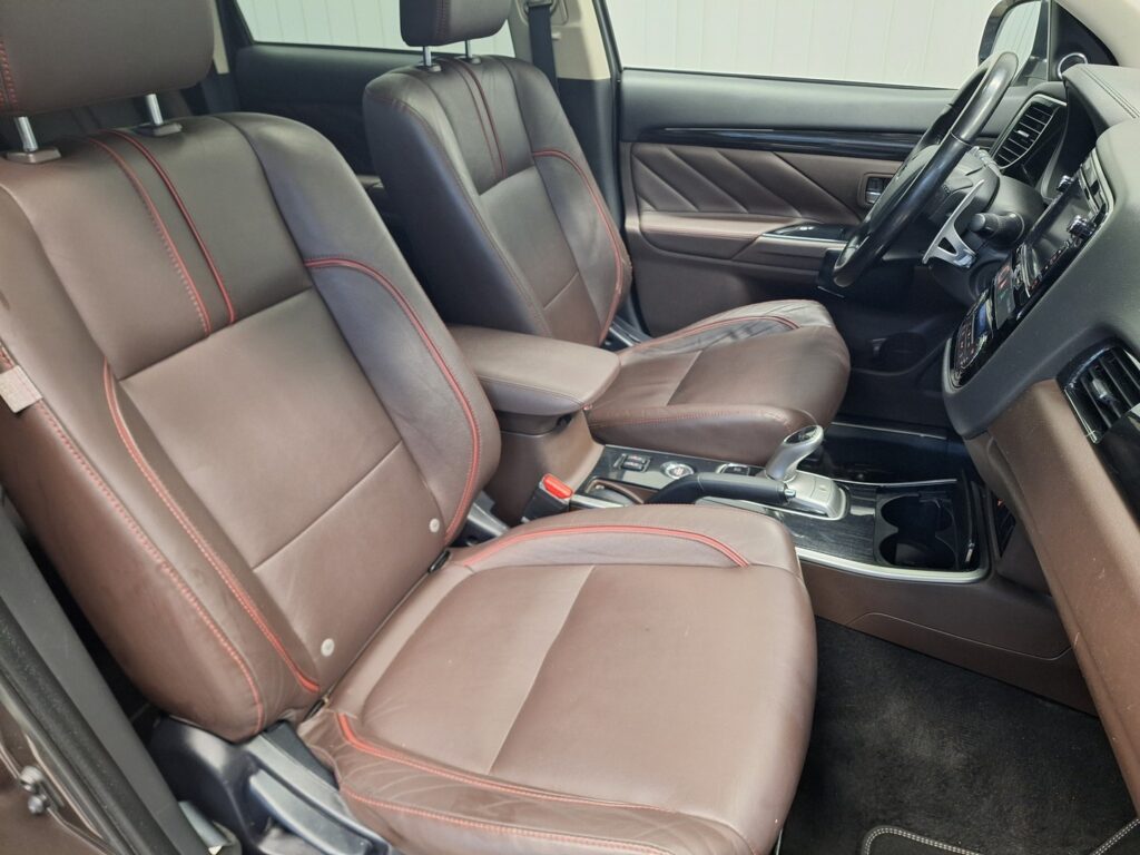 Mitsubishi OUTLANDER PHEV, image 10
