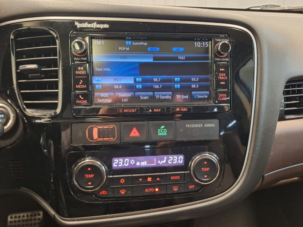 Mitsubishi OUTLANDER PHEV, image 15