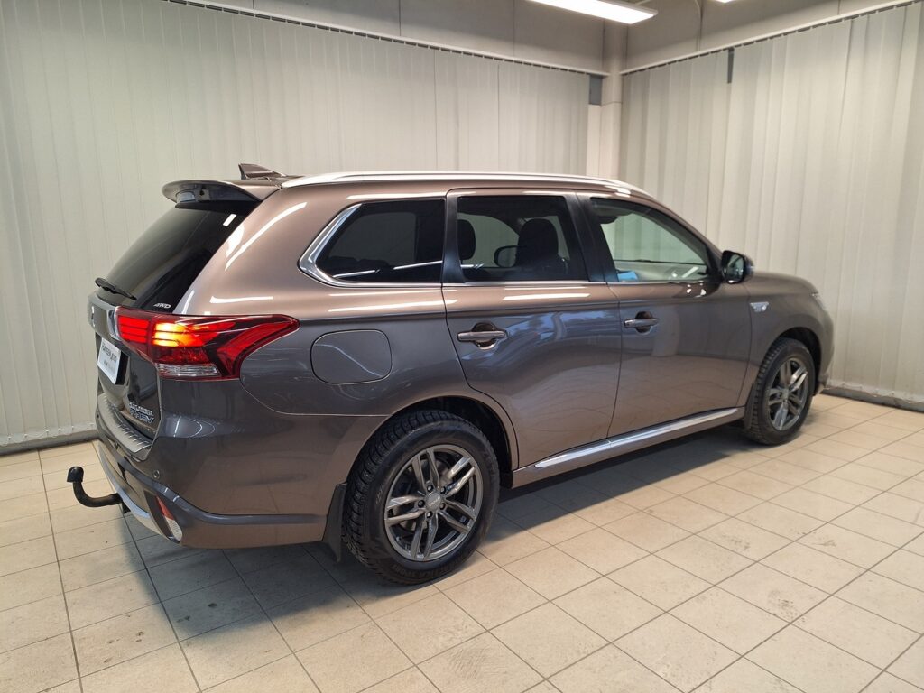 Mitsubishi OUTLANDER PHEV, image 4
