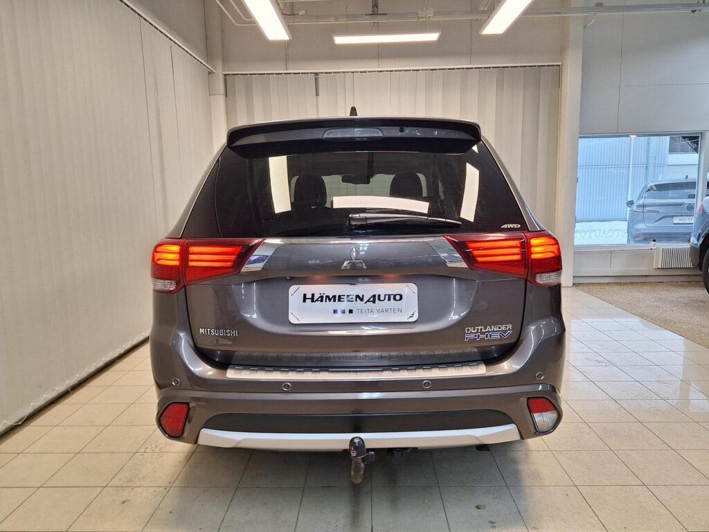 Mitsubishi OUTLANDER PHEV, image 6