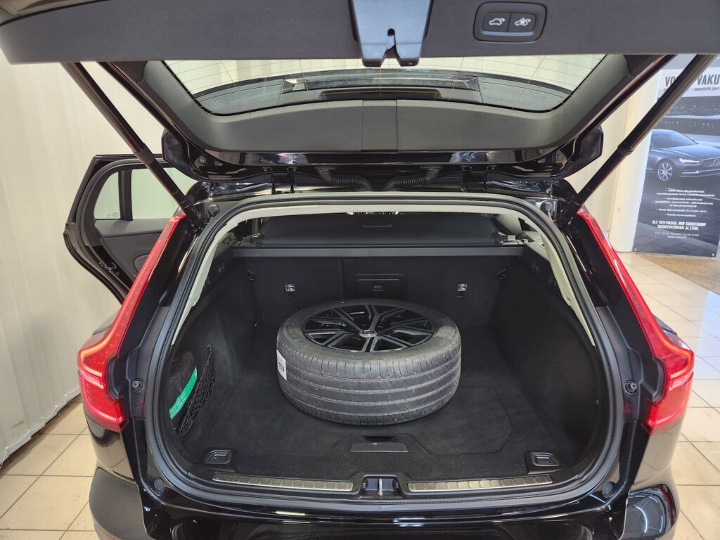 Volvo V60, image 13
