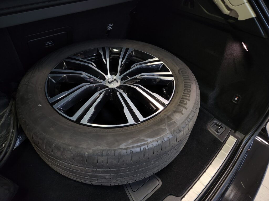 Volvo XC60, image 18