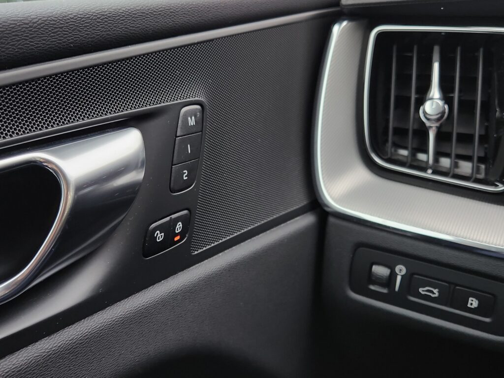 Volvo XC60, image 20