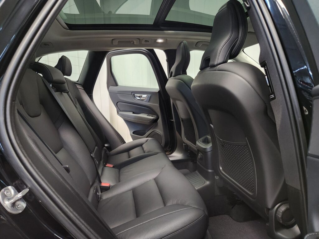 Volvo XC60, image 8