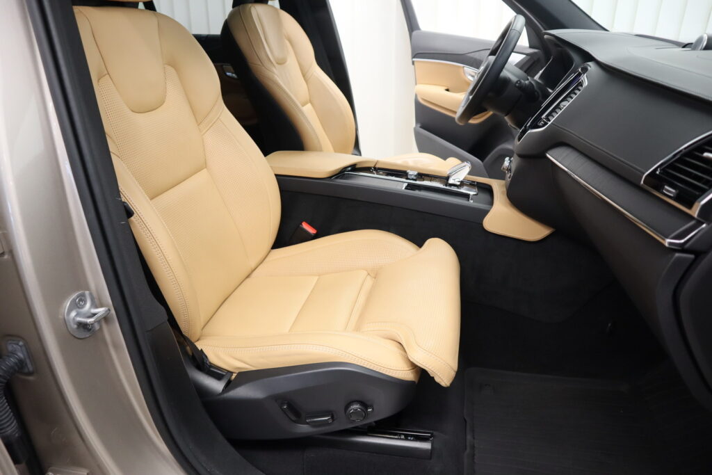 Volvo XC90, image 12