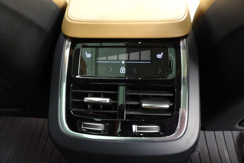 Volvo XC90, image 22