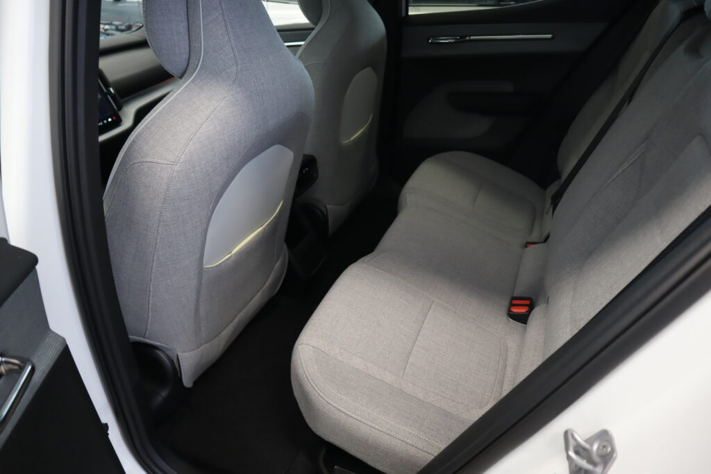 Volvo EX30, image 10
