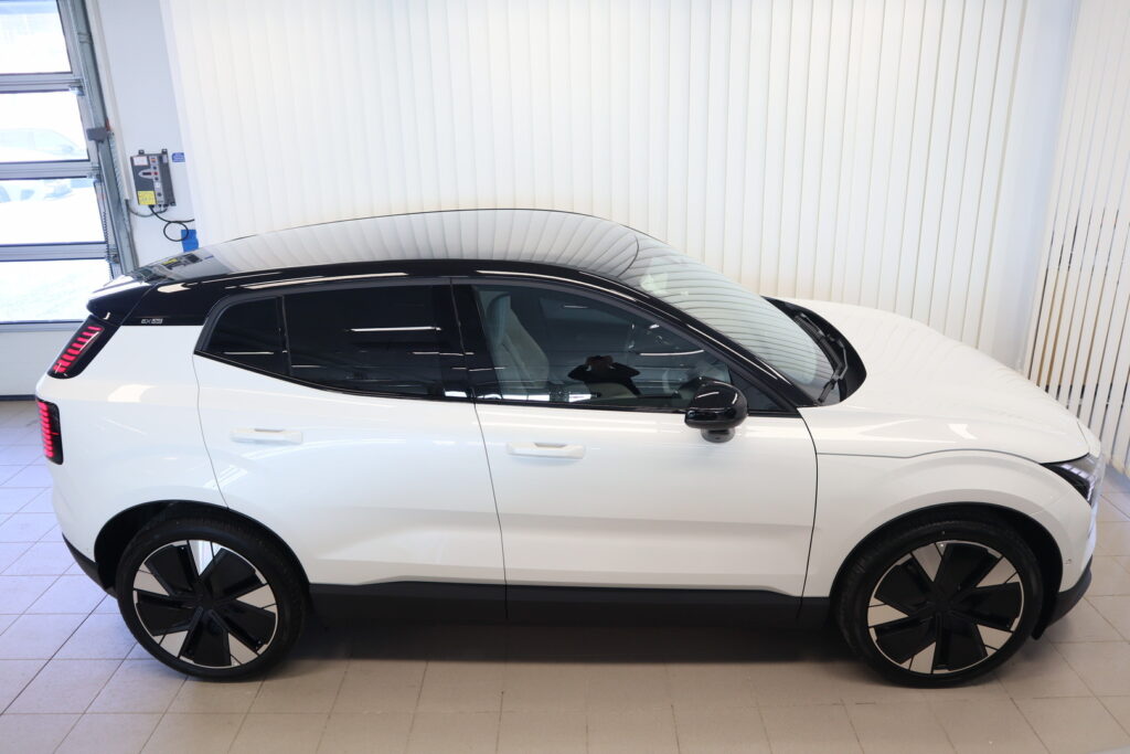 Volvo EX30, image 7