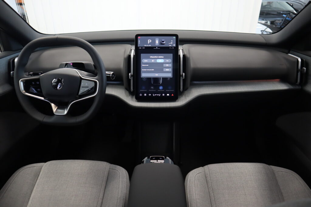Volvo EX30, image 8