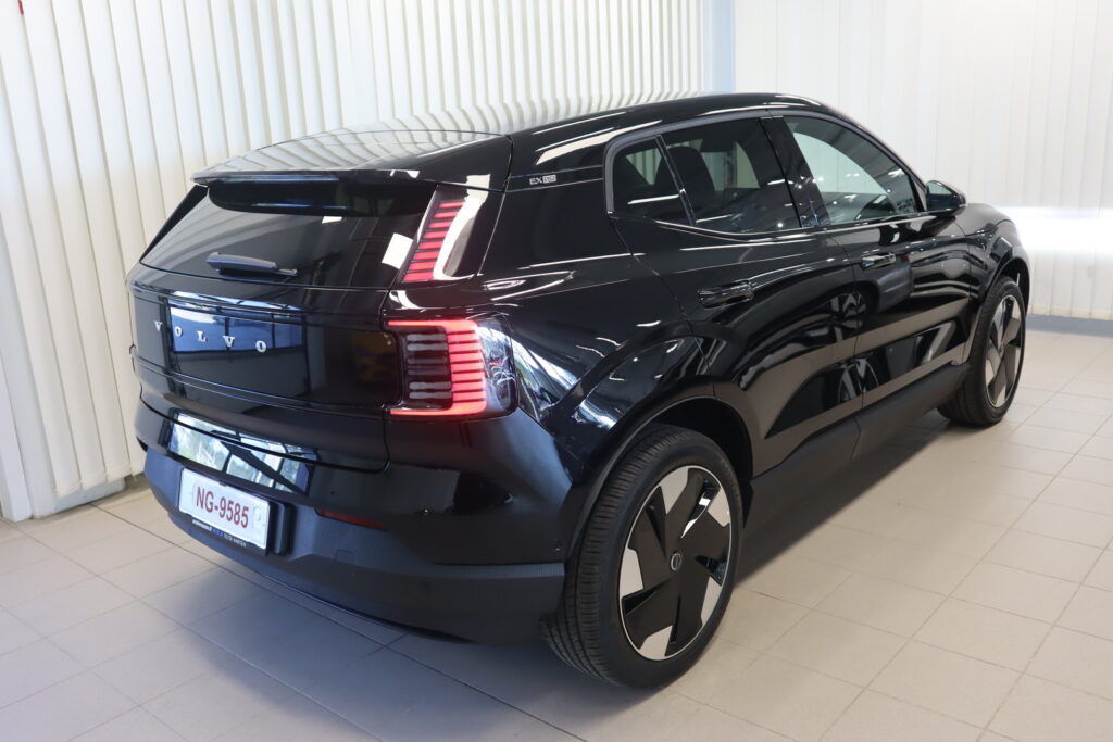 Volvo EX30, image 6