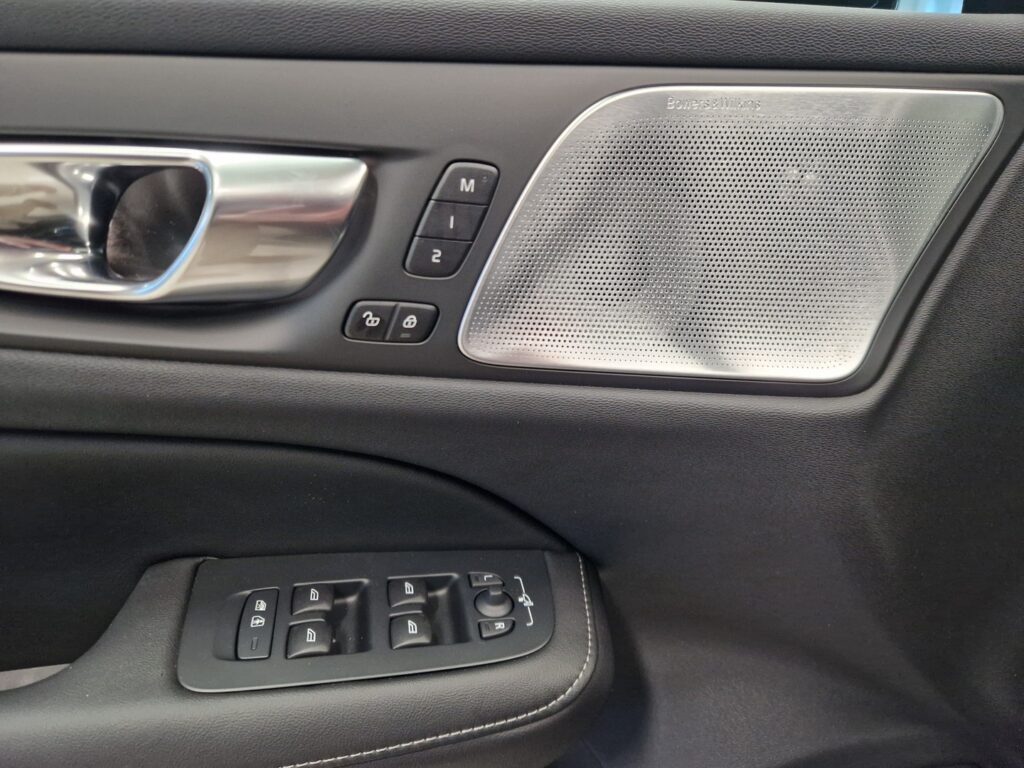 Volvo V60, image 16