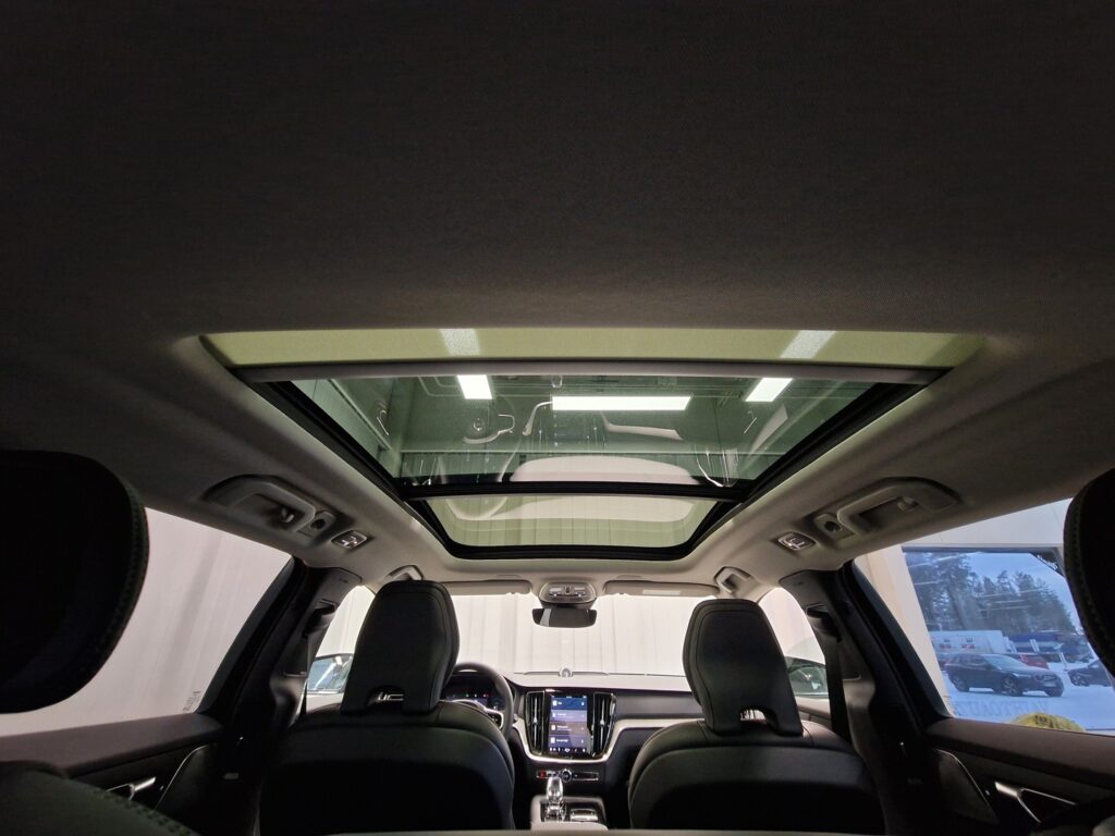 Volvo V60, image 18