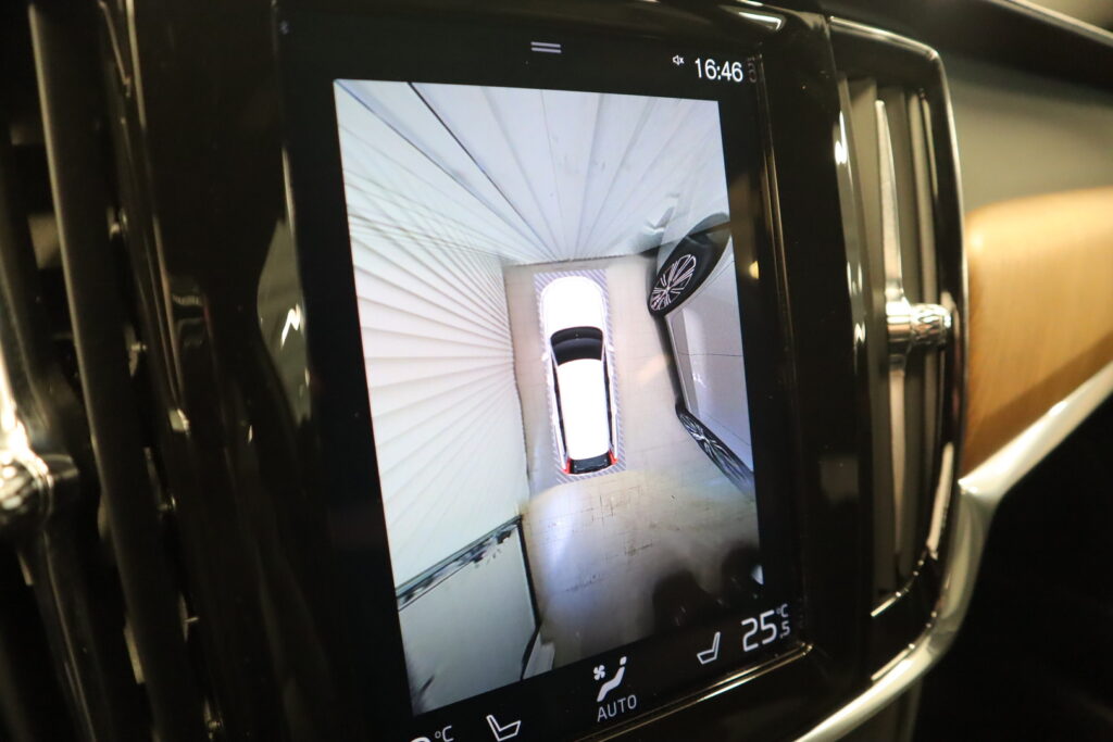 Volvo V90, image 12