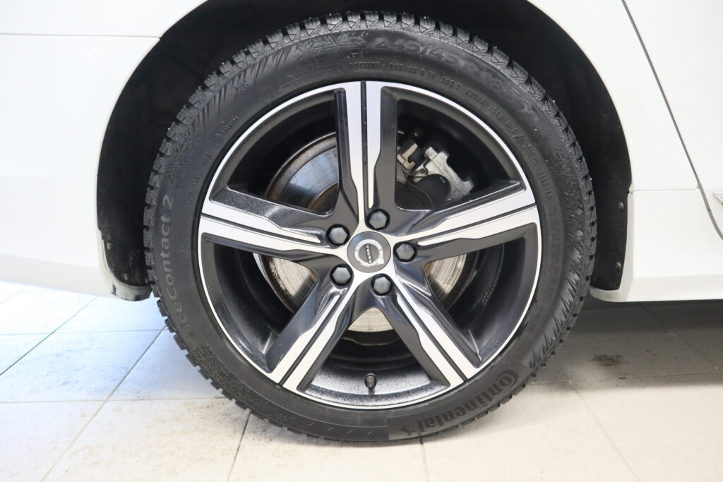 Volvo V90, image 22