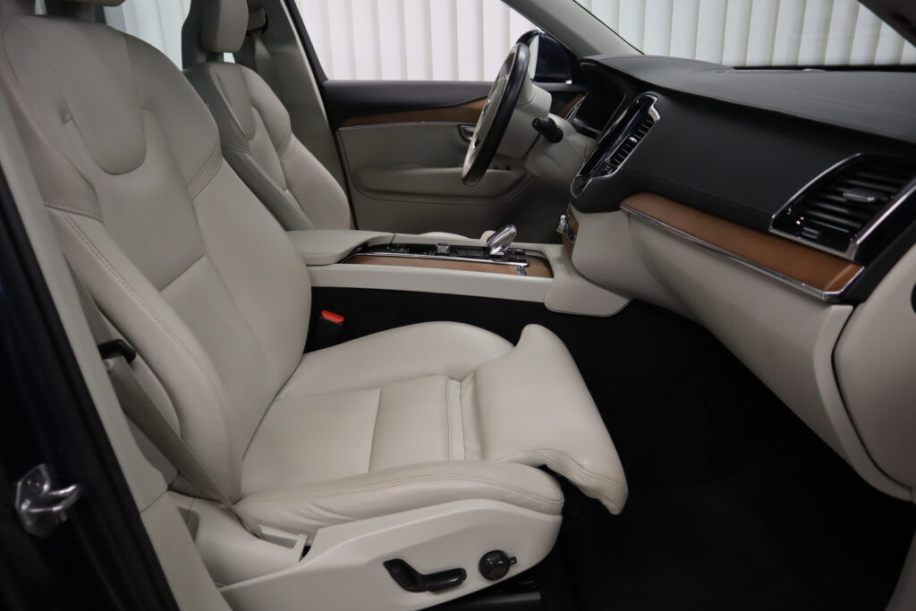 Volvo XC90, image 24