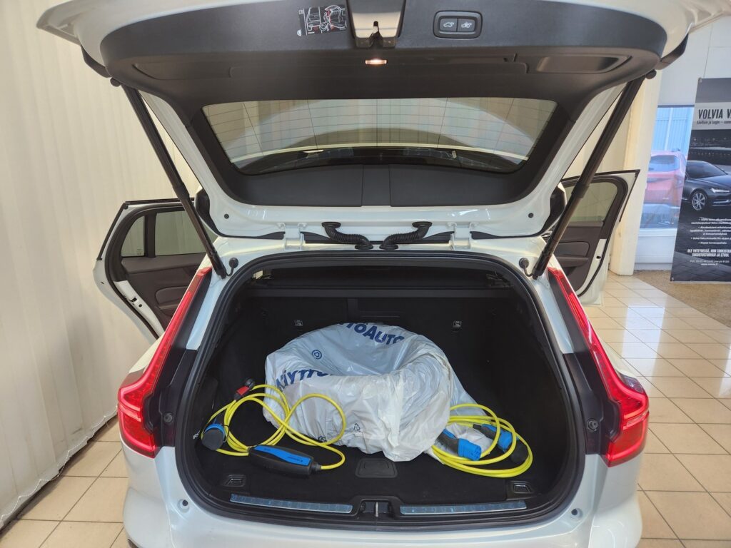 Volvo V60, image 16