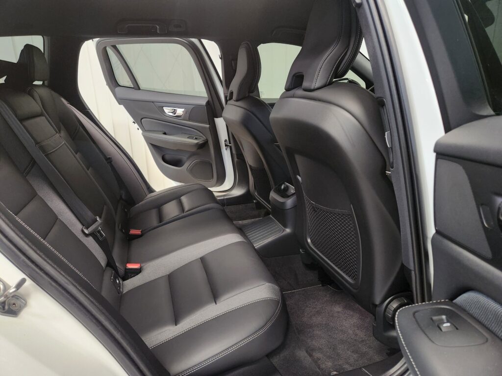 Volvo V60, image 8