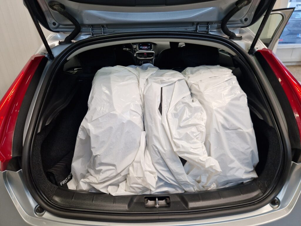 Volvo V40, image 17