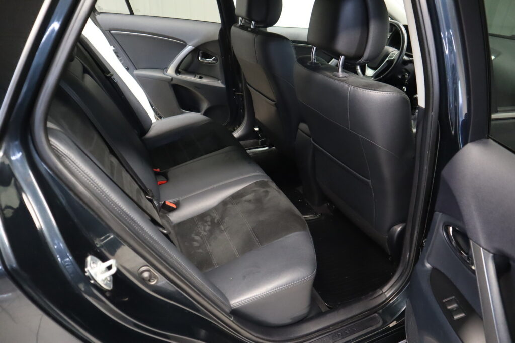 Toyota Avensis, image 12